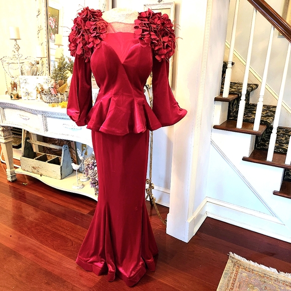 Luxurious Opulent Deep Crimson Red Velvet Evening Gown Dress Drag  XL - Picture 1 of 8